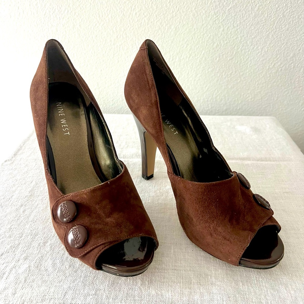 Nine West Suede Dark Brown Peep Toe Pumps with button detail. Size 7